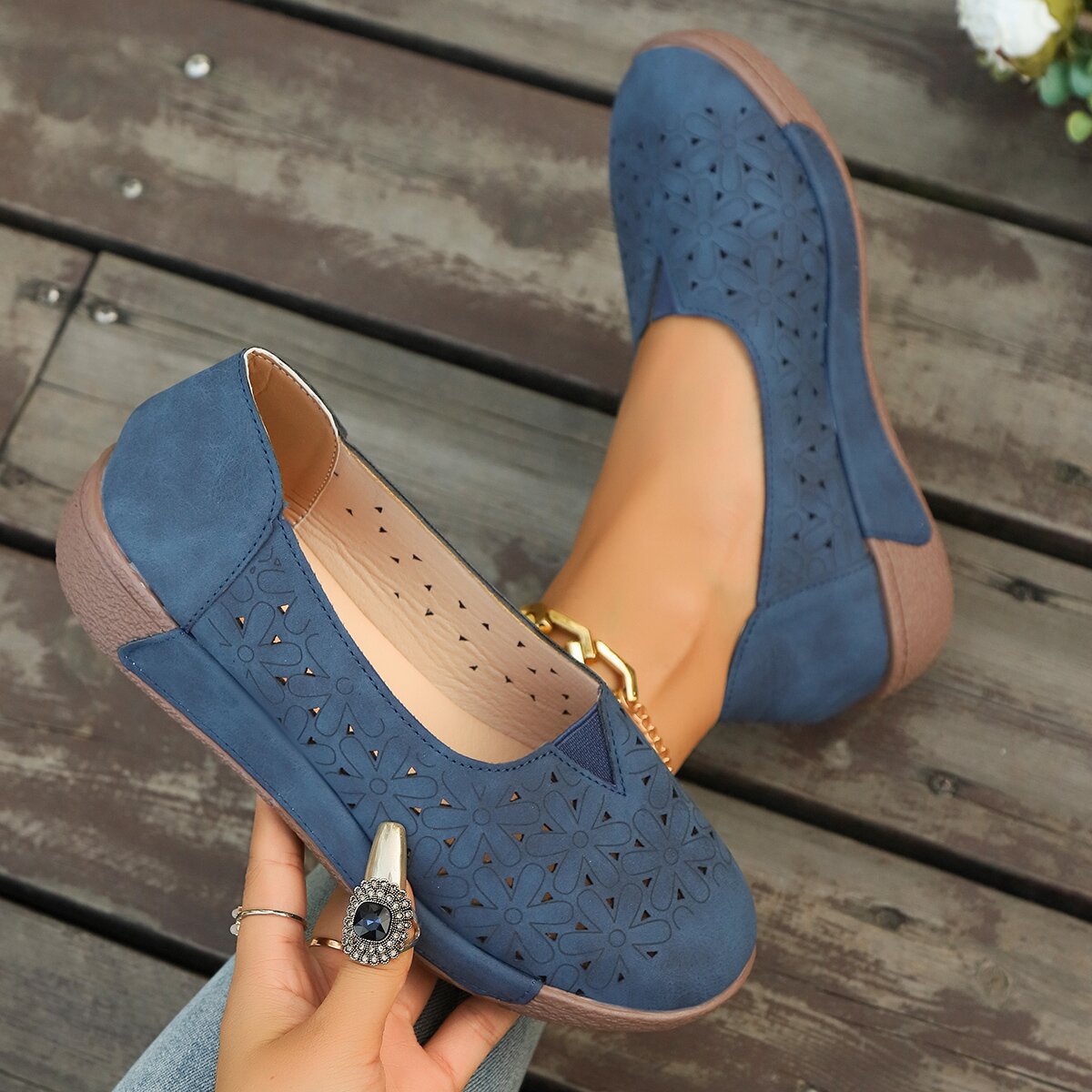 Women's Orthopedic Slip-On Flats with Arch Support โ Fashionable and Versatile Casual Shoes for All-Day Comfort